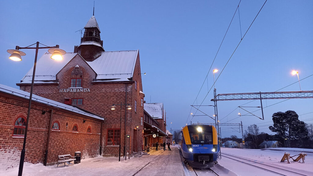 Det er muligt at rejse mellem Sverige og Finland via Luleå og Haparanda / Torneå.