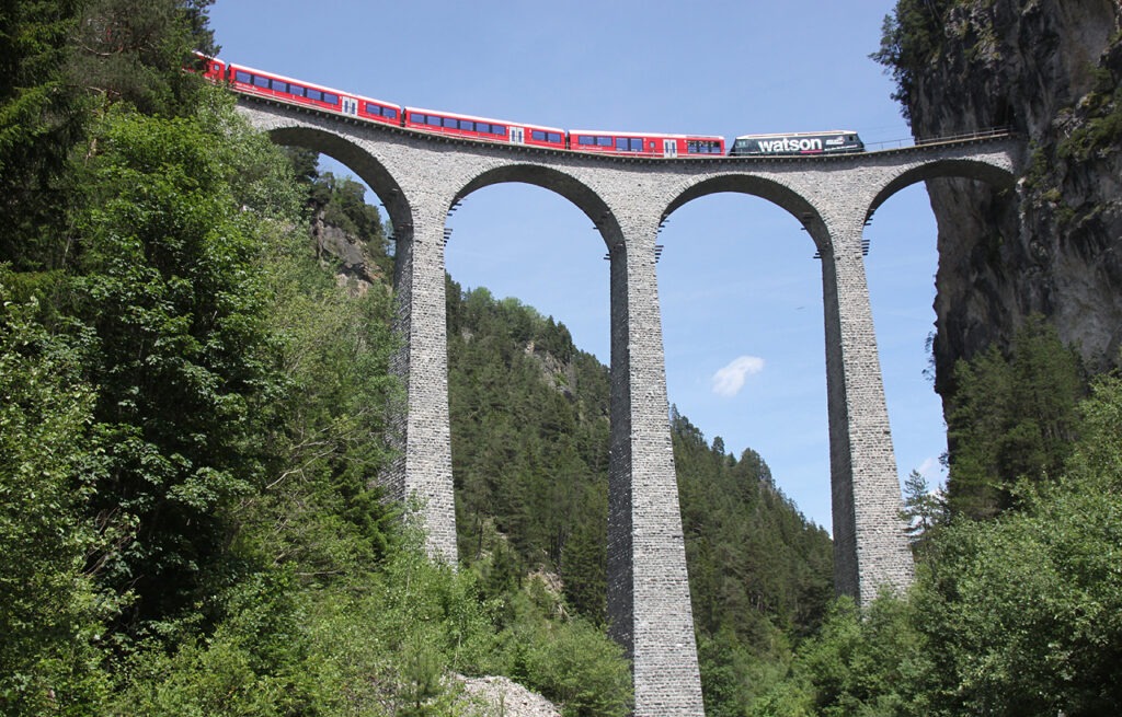 En af de kendteste togrejser i Schweiz. Behøver ikke at være så dyrt.